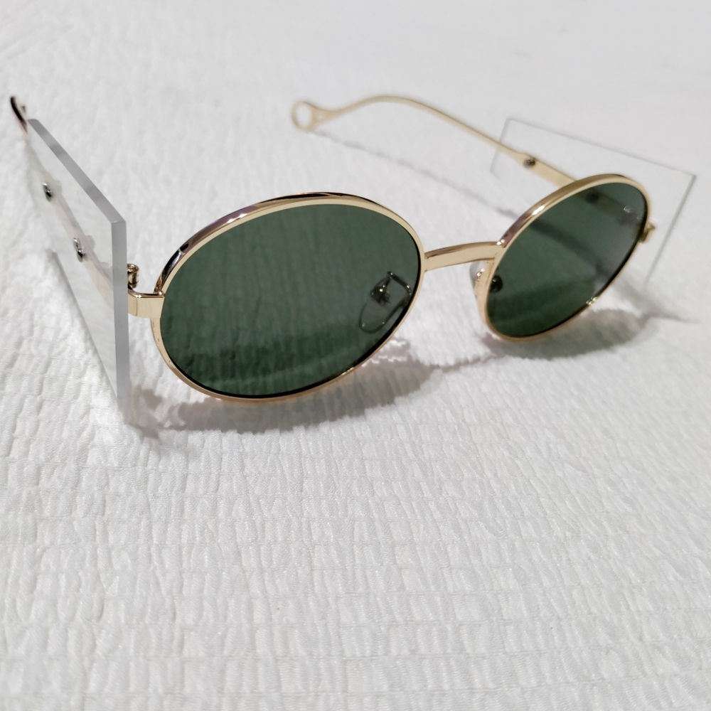 Modern style Sunglasses🖤